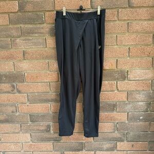New Balance Women's Black Track Pants Size Large